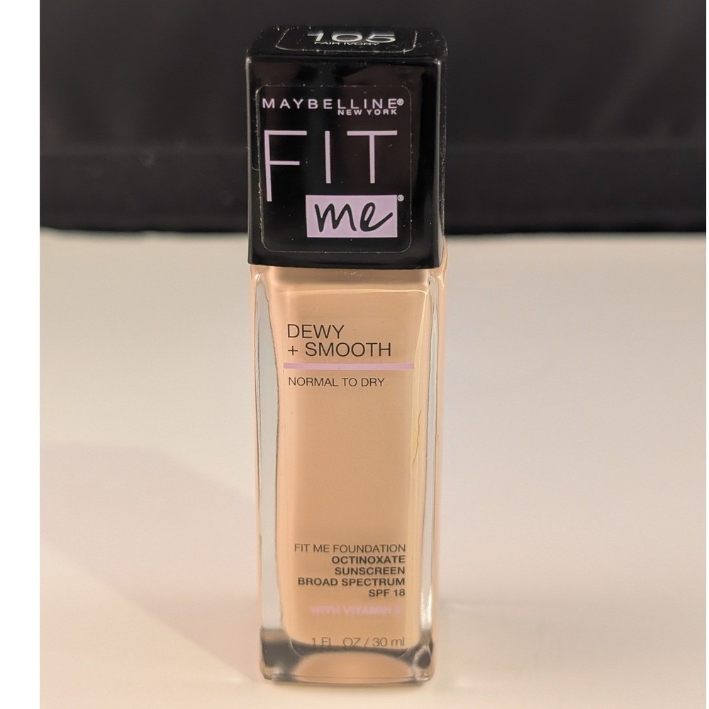 Maybelline Fit Me Dewy + Smooth Foundation 105 Fair Ivory SPF 18 1oz New